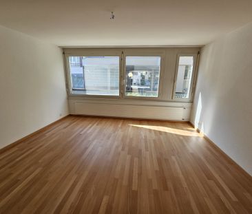 Grosszügige, helle und ruhige Wohnung im Zentrum Wädenswil - Photo 5