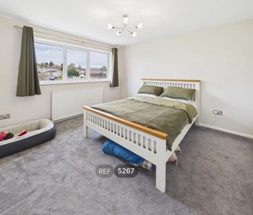 4 bedroom detached house to rent - Photo 4