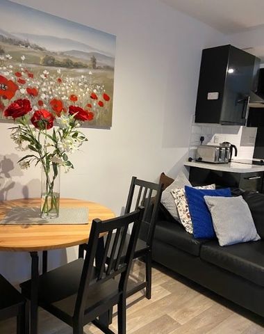 Room in a Shared House, Cromwell Road, SO15 - Photo 2