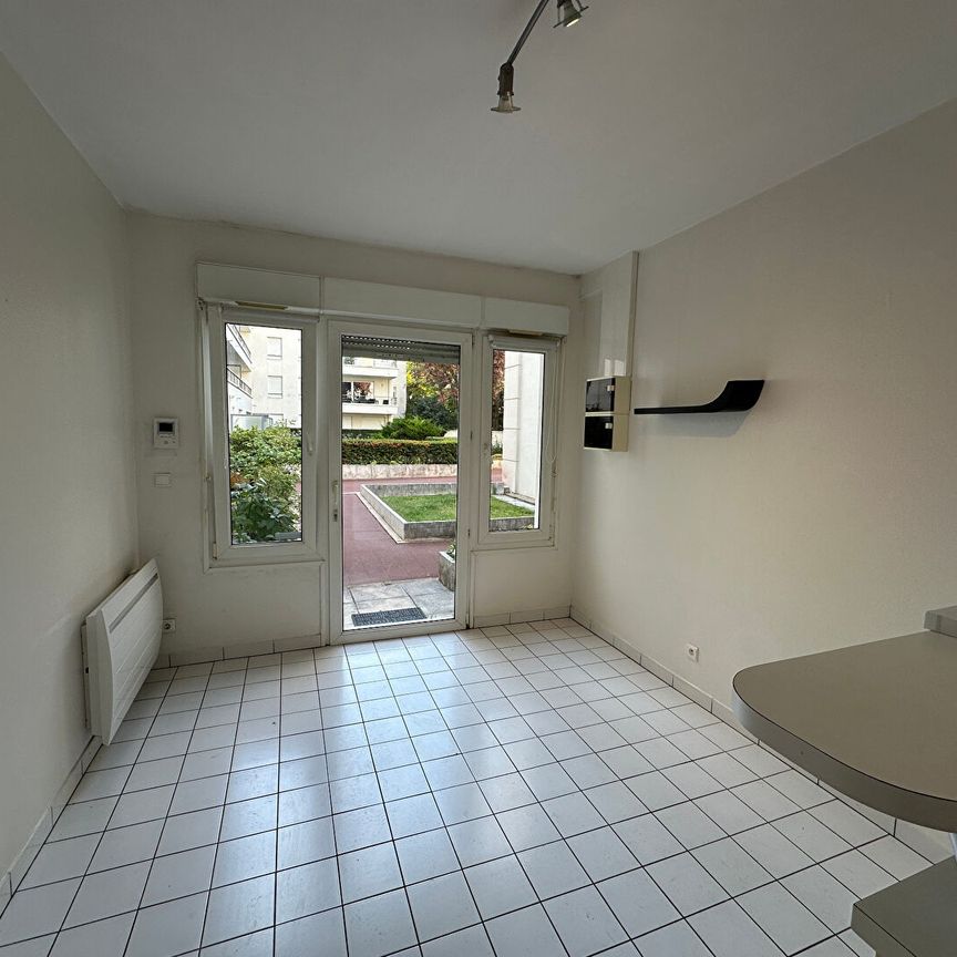 Location Appartement 1 pièce 25m² - Photo 1