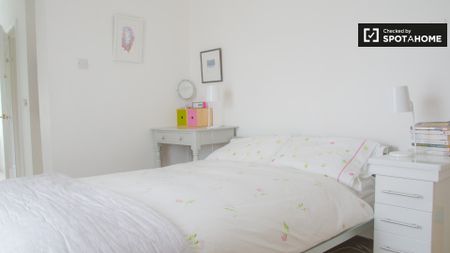 Equipped room in 3-bedroom house in Rathgar, Dublin - Photo 4