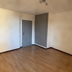 Location Appartement 1 pièce 26m² TOURVES 83170 - Photo 3