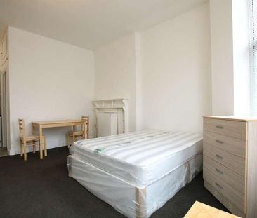 St Pauls Avenue, Willesden Green, London, NW2 - Photo 3