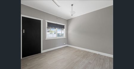 FAMILY HOME - Photo 4