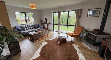 THREE BEDROOMS - TOKOMARU - Photo 4