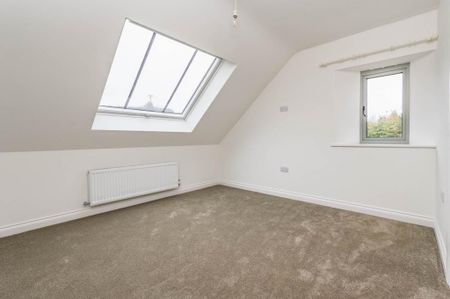 4 bedroom detached house to rent - Photo 5