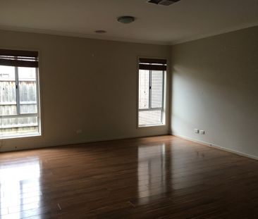 28 Gascoyne Way, Truganina VIC 3029 - Photo 3