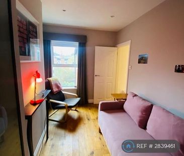 3 bedroom terraced house to rent - Photo 1