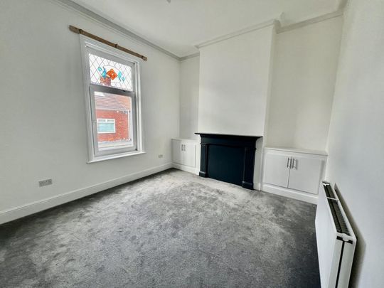 2 bedroom terraced house to rent - Photo 1