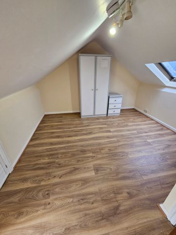 4 Bed Terraced House, Sandringham Road, IG11 - Photo 4