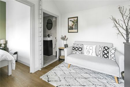 Chestnut Drive, Berkhamsted, Hertfordshire, HP4 2JL - Photo 3