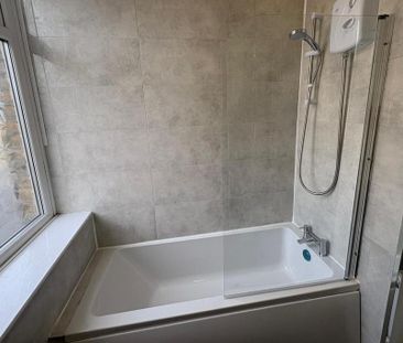 3 bedroom end of terrace house to rent - Photo 6