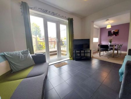 House Share In Popular Location Room 5 - Photo 5