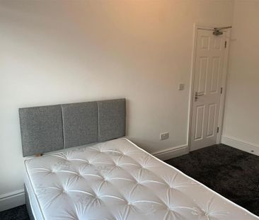 6 bedroom terraced house to rent - Photo 1