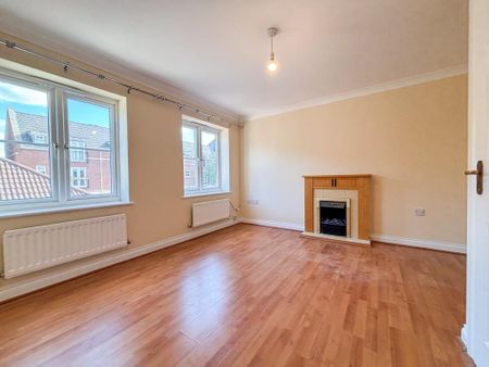 3 bedroom end of terrace house to rent - Photo 4