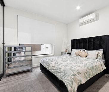 Stylish, Secure Living with the Tram at Your Doorstep - Photo 4
