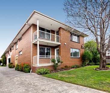 Location, Location! - Photo 6