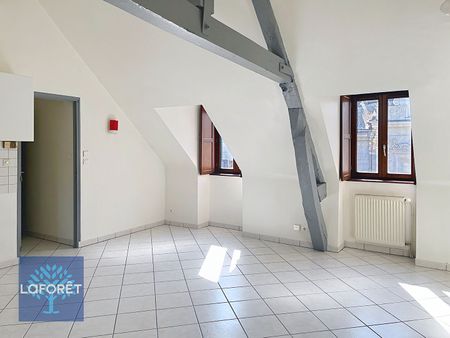 Apartment - Photo 2