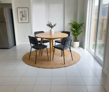 For Lease - 983 Barton Way, Innisfil, Ontario - Photo 2