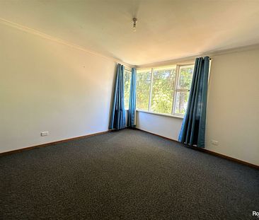 Three Bedroom Family Home - AVAILABLE NOW - Photo 4