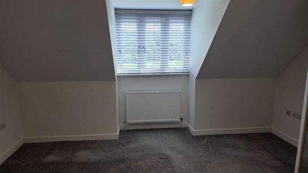 Victoria Road Cirencester, GL7 - Photo 1