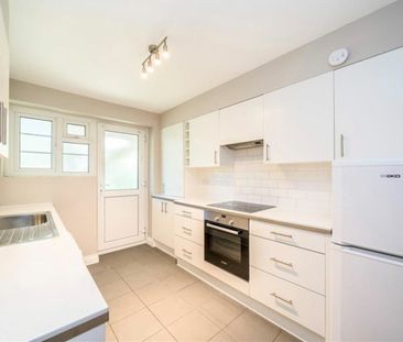 Amblecote Road, SE12, London - Photo 4