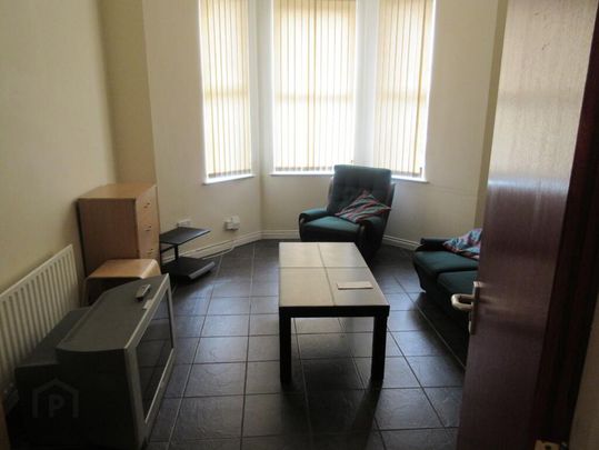 Great Apartment, 61a Fitzwilliam Street, Queens Quarter, Belfast, BT9 6AX - Photo 1