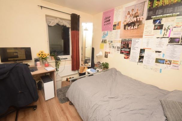 4 bedroom house to rent - Photo 1