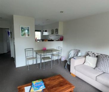 36 Packe Street, Edgeware - Photo 2