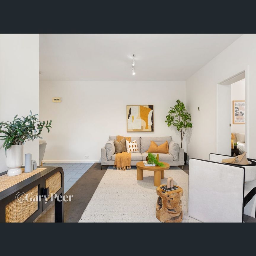 4/30 Mona Pl, South Yarra, Vic 3141 - Photo 1