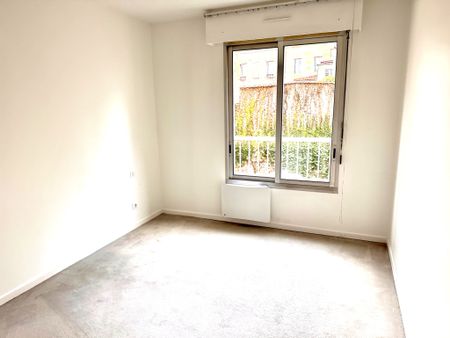 Location Appartement 4 pièces 113m² BORDEAUX 33000 - Photo 2