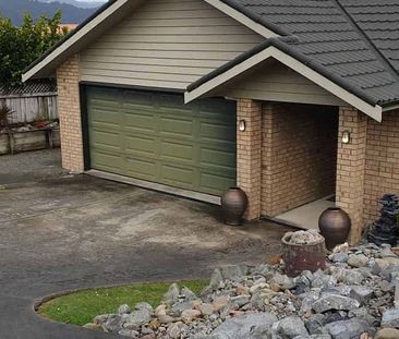 Modern, Spacious Family Home in Riverstone Terrace - Photo 4