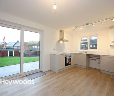 3 bedroom semi-detached house to rent - Photo 6