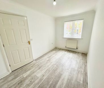 Drum Road, Eastleigh - Photo 1