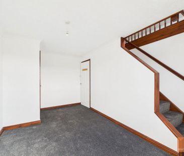 4 bedroom end of terrace house to rent - Photo 5
