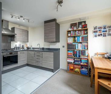 Pooles, N4 - Photo 5