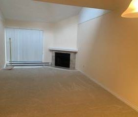 Large 2 Bedroom Condo Unit on top floor - Richmond - Photo 1