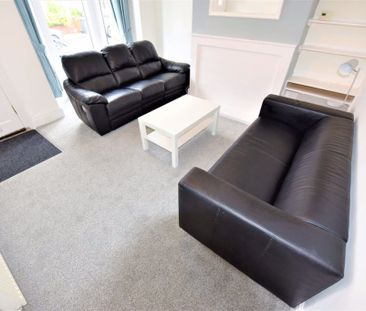 4 bedroom House in Hyde Park, Leeds - Photo 3