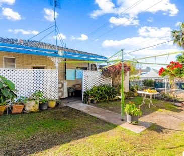 Family home tucked away on quiet South Grafton Street - Photo 6