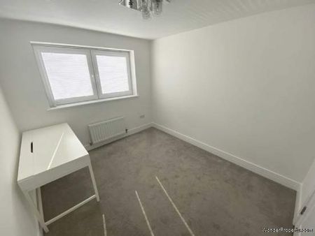 2 bedroom property to rent in Renfrew - Photo 4