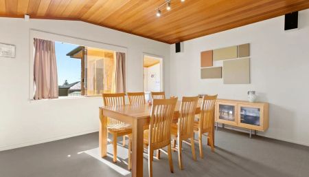 “WONDERFUL INDOOR AND OUTDOOR SPACE” - Photo 5