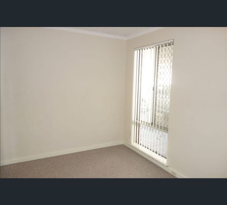 5/8 Kensington Avenue, Dianella, WA 6059 - Photo 1
