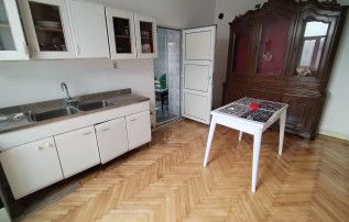 Apartament de inchiriat 3 camere Central Informatii utile despre vanzarea si inchirierea apartamentelor din Iasi - Photo 4