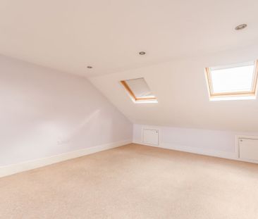 4 bedroom terraced house to rent - Photo 5