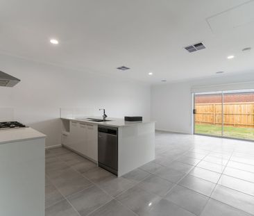 **RECEIVE ONE MONTH FREE RENT, ASK US HOW! Brand New 4-Bedroom Fami... - Photo 4