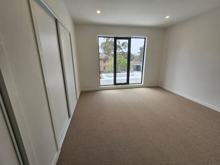 6A & 6B Besant Street, Hampton East VIC 3188 - Townhouse For Rent | Domain - Photo 4