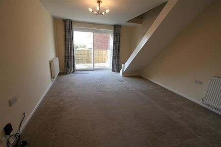 1 bedroom end of terrace house to rent - Photo 2