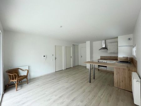 location Appartement T2 DE 41.93m² À AMIENS - Photo 3