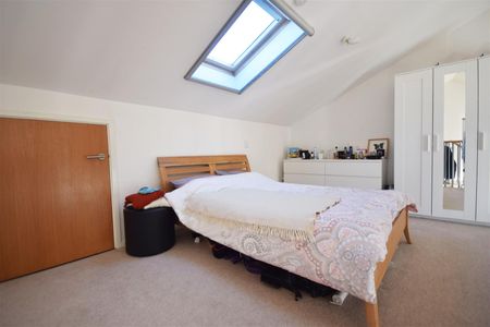 Odyssey House Whitton Road Twickenham - 1 bedroomProperty for lettings - Chasebuchanan - Photo 5