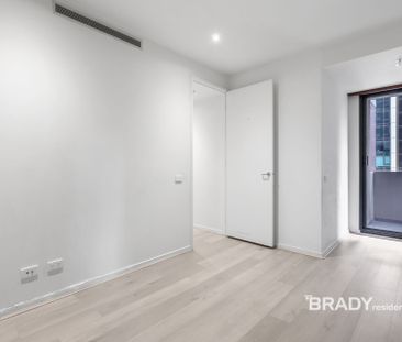 1007/22-40 Wills Street, Melbourne - Photo 3